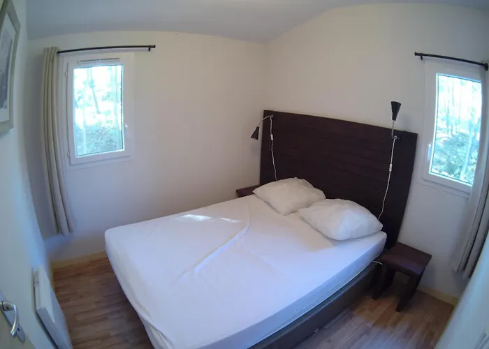 La Pointe Du Soleil لي فيردون سور ميه